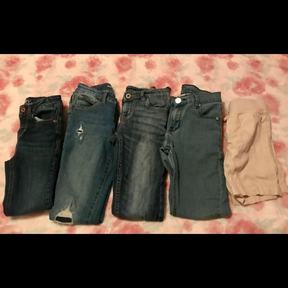 Bundle‼️ 4 denim jeans 1 cahki shorts size 7-8